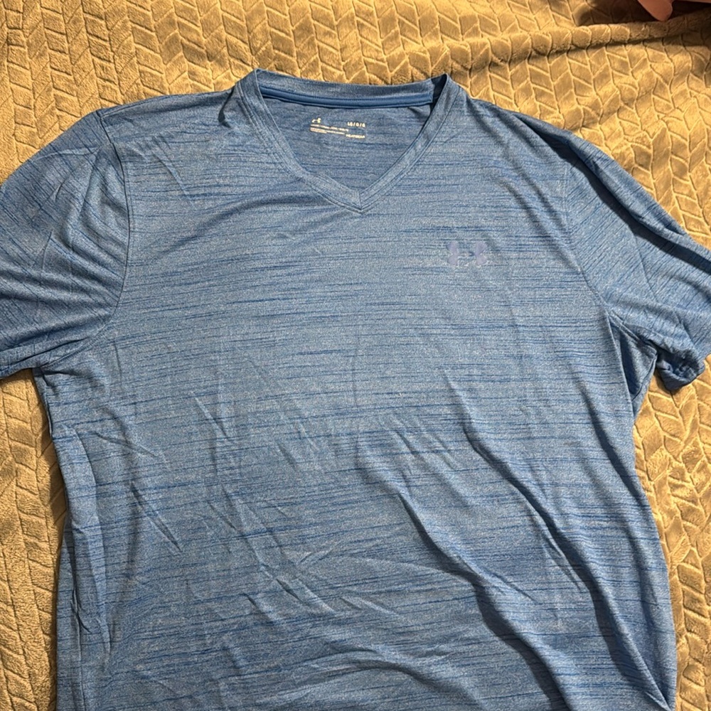 Under Armour blue v-neck t-shirt size large